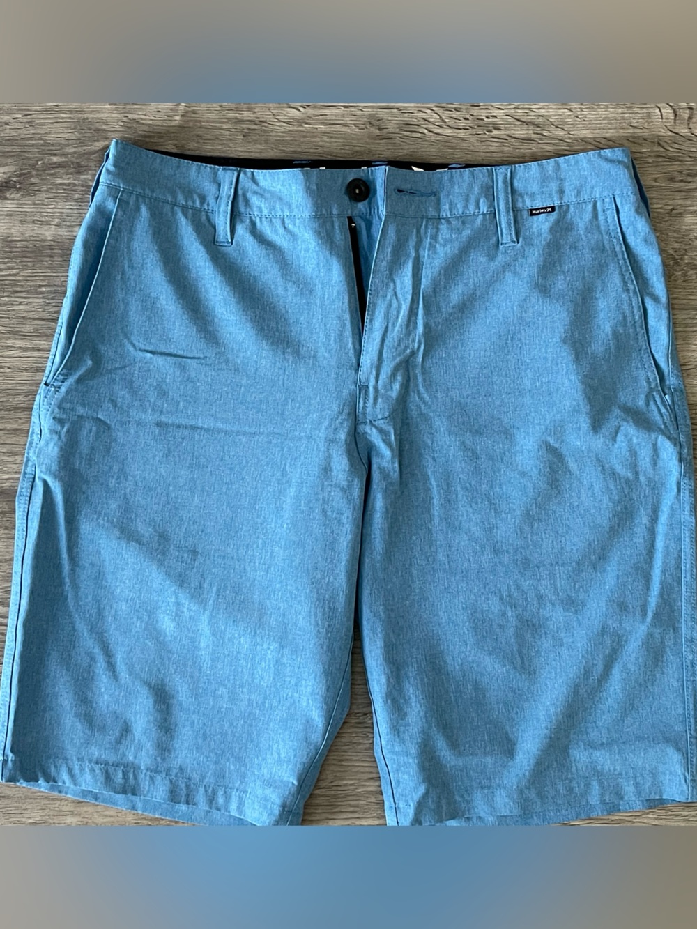 Hurley Men's Sky Blue Flat Front Shorts size 31